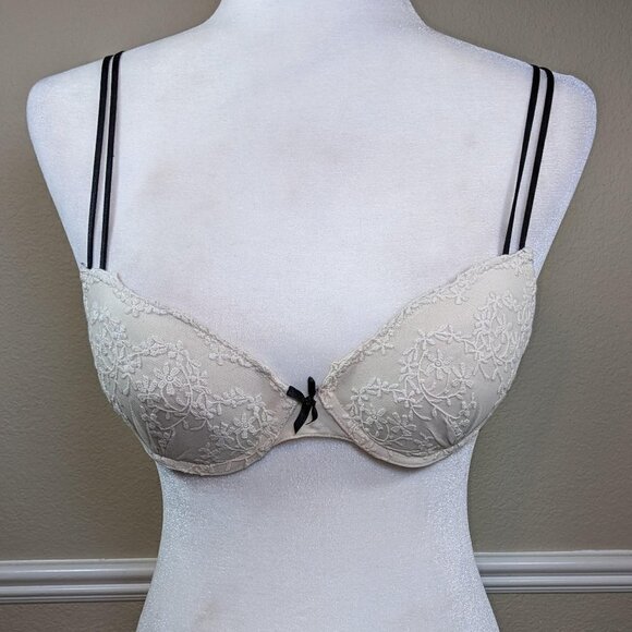 Ivory & Black Lace Bra by La Senza - Picture 5 of 5